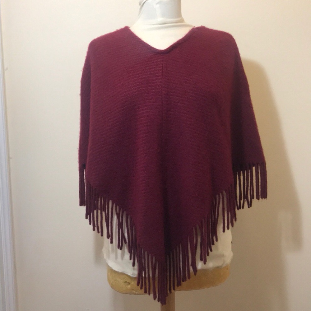 Burberry London poncho. - Picture 2 of 5